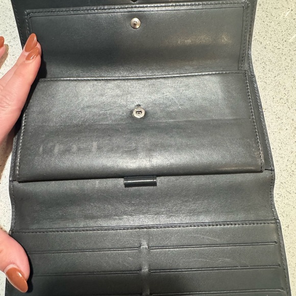 Louis Vuitton LV Monogram Matte Leather Emilie Wallet - Picture 5 of 8